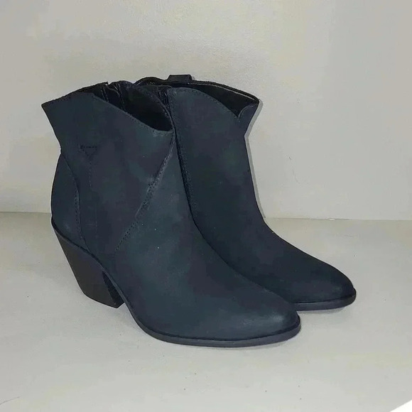 Lucky Brand Loxona booties/ankle boot - Picture 3 of 10